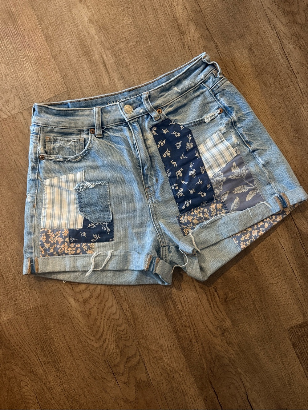 American Eagle Denim Patchwork Women’s Mom Shorts